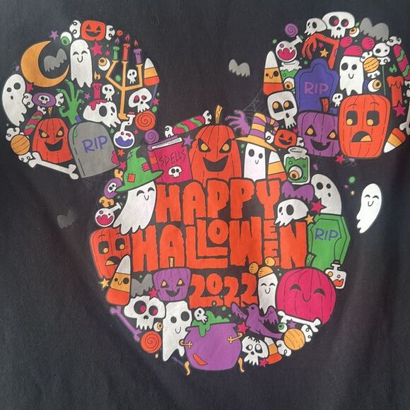 Disney World Resort happy Halloween 2022 tshirt Size Small - Picture 2 of 5